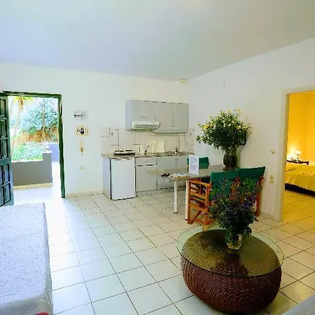 Aquarius Exclusive - Breakfast And Meal Included Candia