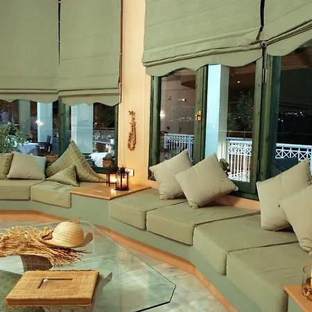 Aquarius Exclusive - Breakfast And Meal Included 3*