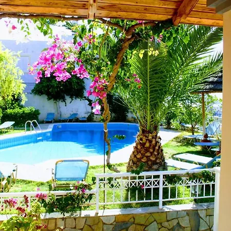Aquarius Exclusive - Breakfast And Meal Included Aparthotel