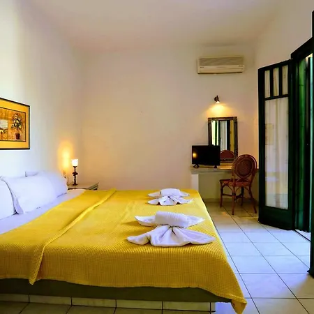 Aquarius Exclusive - Breakfast And Meal Included 3*
