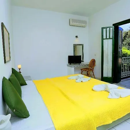 Aquarius Exclusive - Breakfast And Meal Included 3*