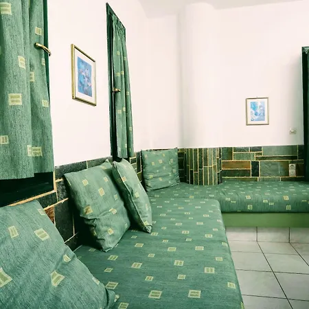 Aquarius Exclusive - Breakfast And Meal Included 3*